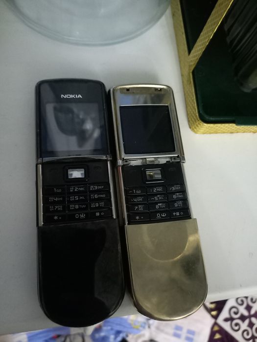 Продаётся телефон 8800 оригинал