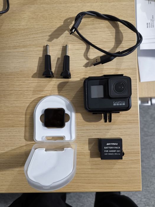 GoPro 7 Black + extra baterie + filtru ND16 și tot ce se vede