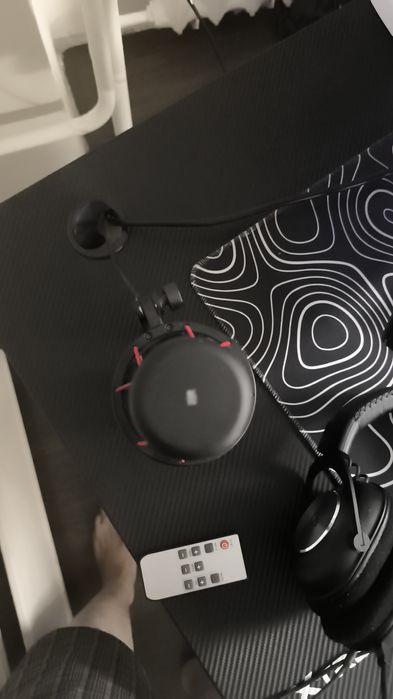 HyperX Quadcast Микрофон