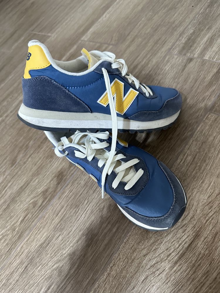 Vând adidasi New Balance 527, marimea 41.5