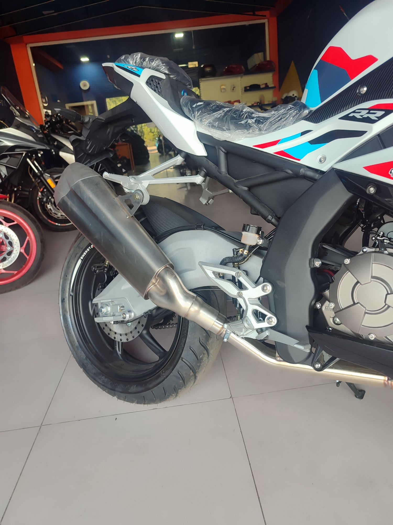 BMW Sport 400cc Injector
