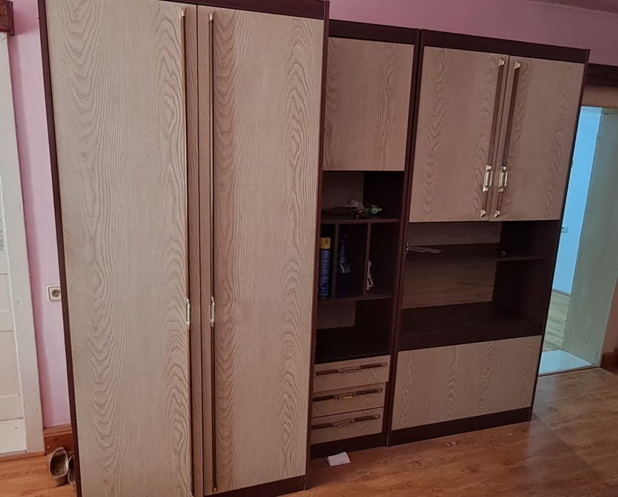 Mobila de vânzare