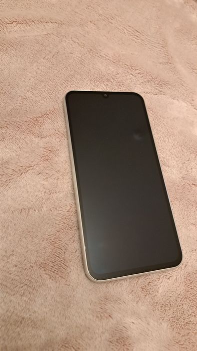 Продавам телефон Samsung A34