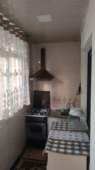 Чилонзор 20 да 2 хона 3 хона килинган уй арендага берилади