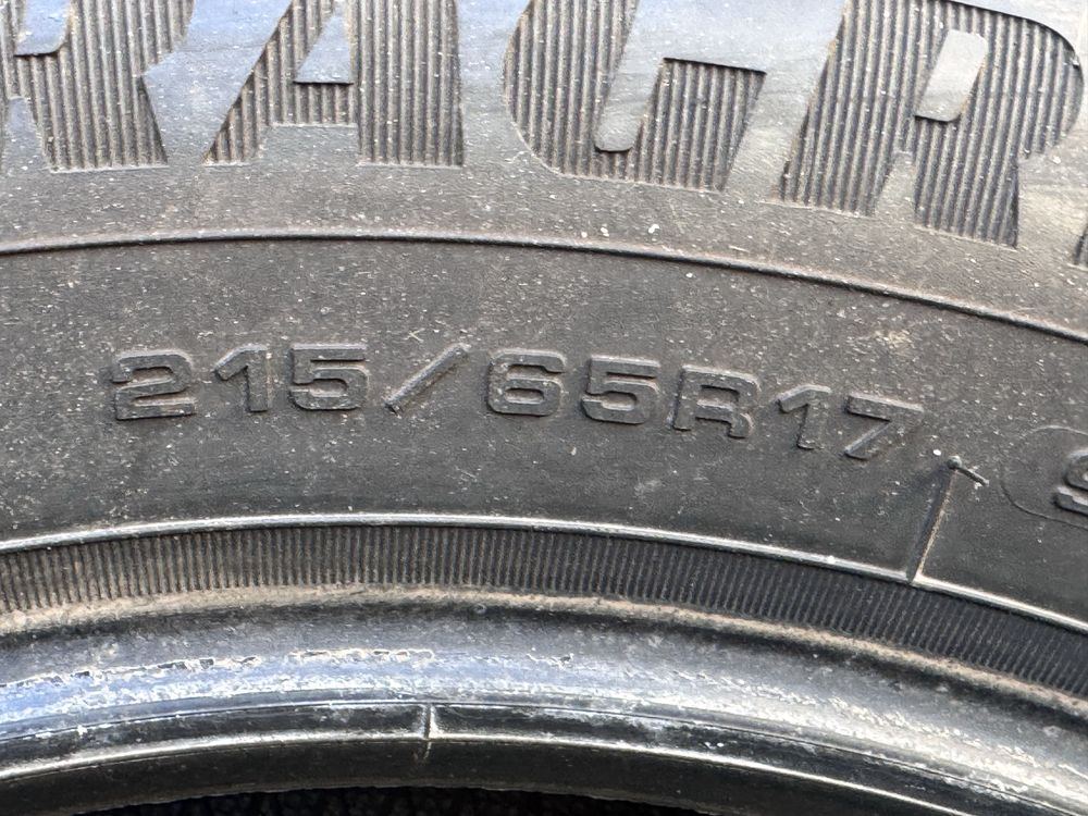 215/65/R17 Goodiyear Ice Arctic 4бр зимни dot3820