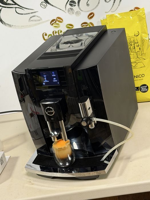 Кафемашина кафе автомат JURA E8 PIANO BLACK WİFİ с гаранция