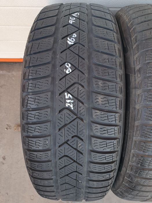 Зимни гуми 4 броя PIRELLI SottoZero3 215 60 R16 дот 4619