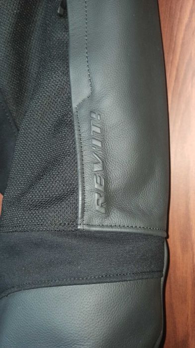 Продавам  Revit Ignition 4 H2O  Мото панталон