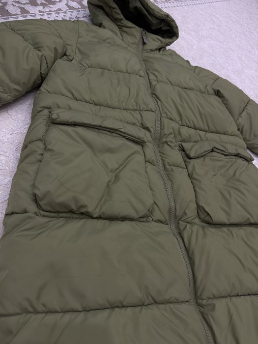 Продам теплую куртку для девочек 10-12лет