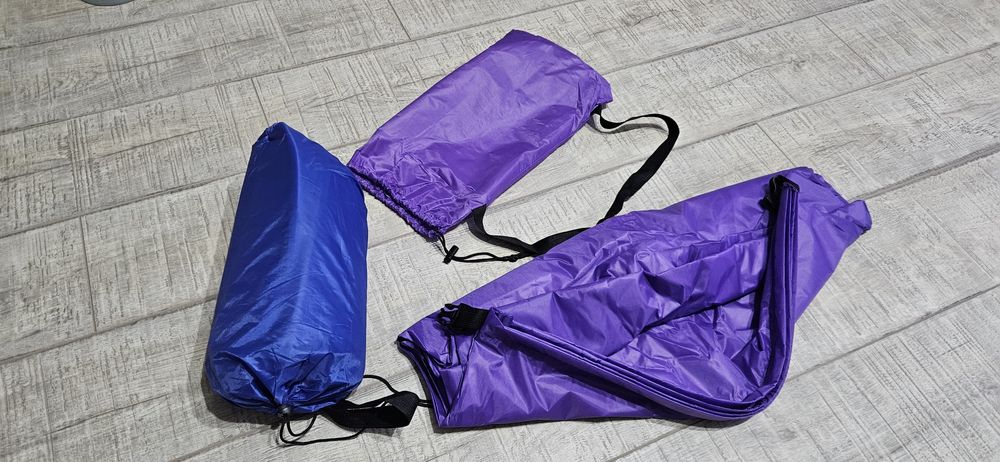 Set 2 sezlonguri gonflabile noi.