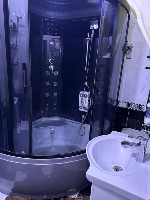 Продается 2 ком квартира на Чиланзар 6 кв около метро Мирзо Улугбека