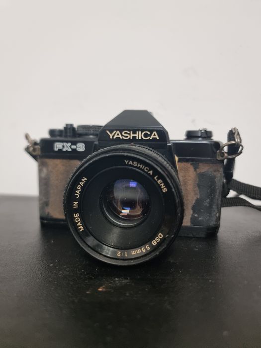 Aparat foto SLR Yashica FX-3 FX3 ML 50mm 1:2 cu obiectiv standard fix,
