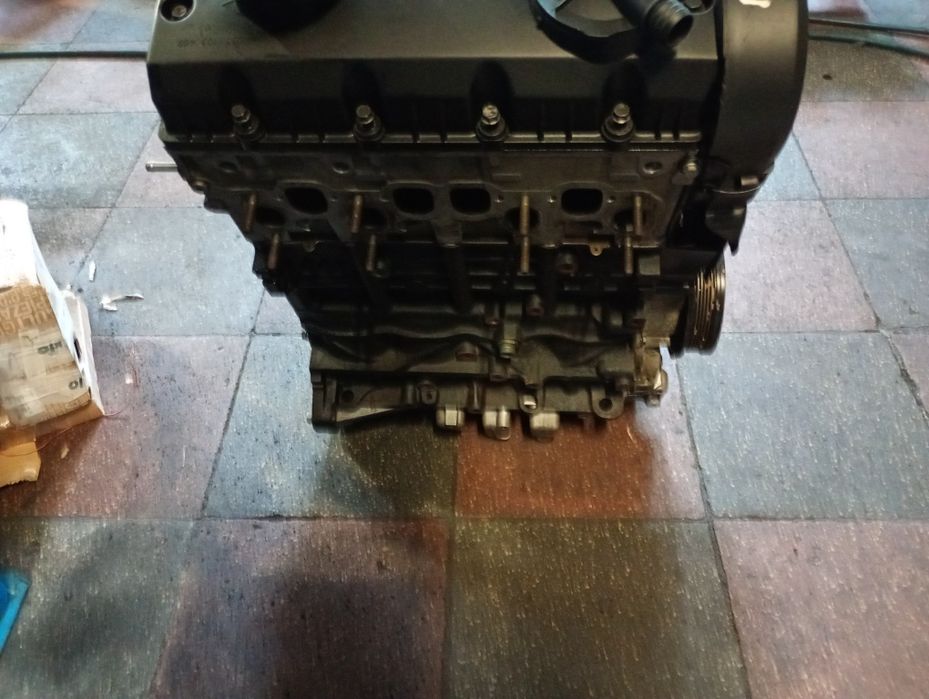Motor complet fara anexe audi A4 b7 2.0tdi cod bpw bss skoda superb