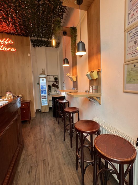 Afacere la cheie – cafenea complet echipată