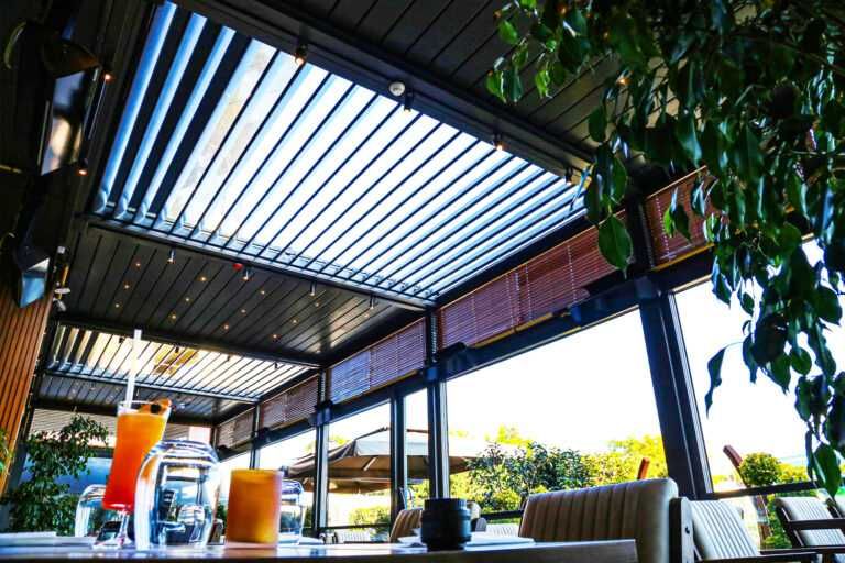 Foisoare,terase lemn/Pergole aluminiu/ Inchideri cu sticla securizata