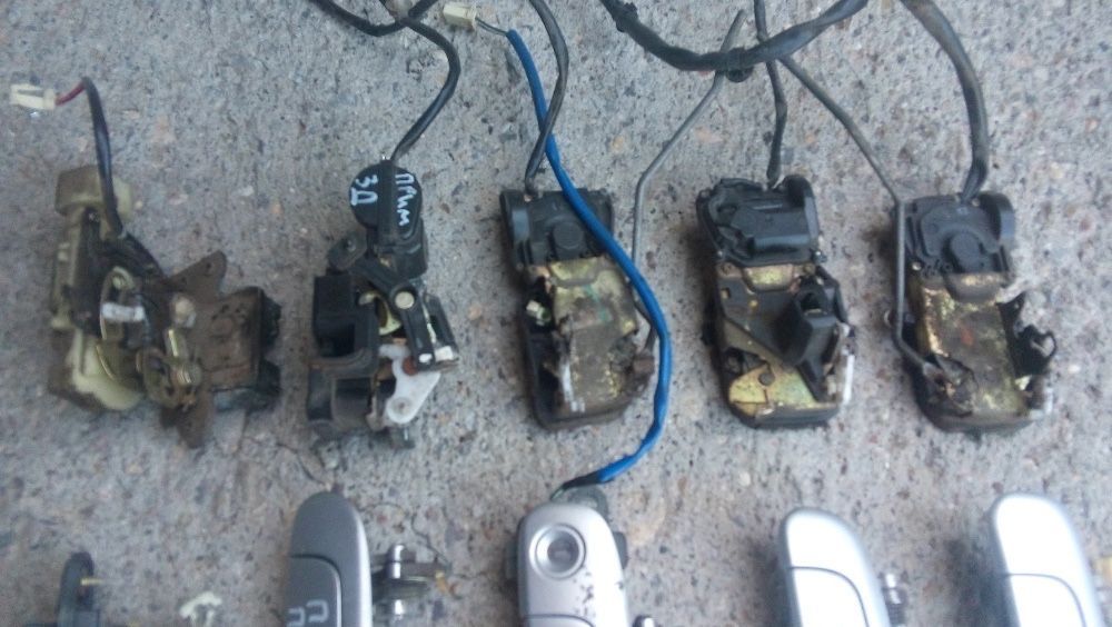 Мазда Примаси/ Mazda Premacy брави/ брава/ дръжки/ дръжка