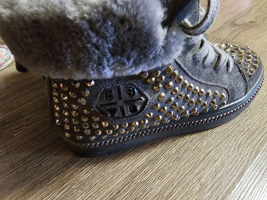 Продам угги-ботинки