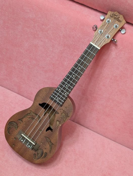 Продам укулеле. Гавайская гитара.