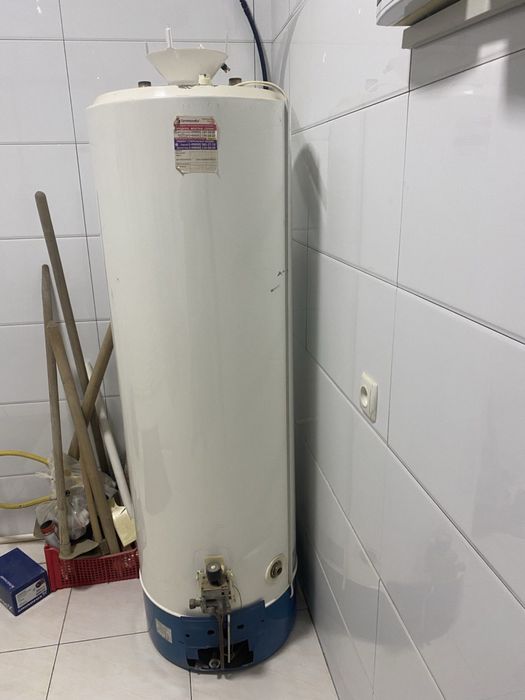 Продам газовый бойлер водонагреватель