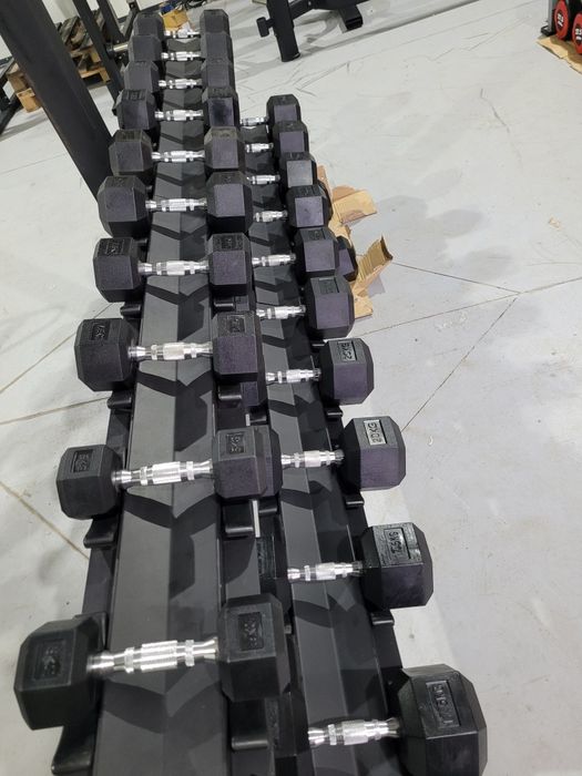 Дъмбели хекс  шестограмни Дъмбели комплект 5-30kg set dumbells