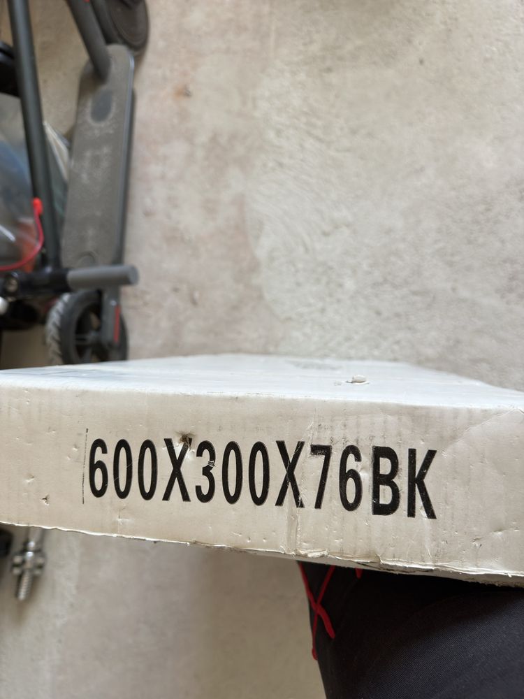 Нов! Черен Интеркулер Proto 600x300x76