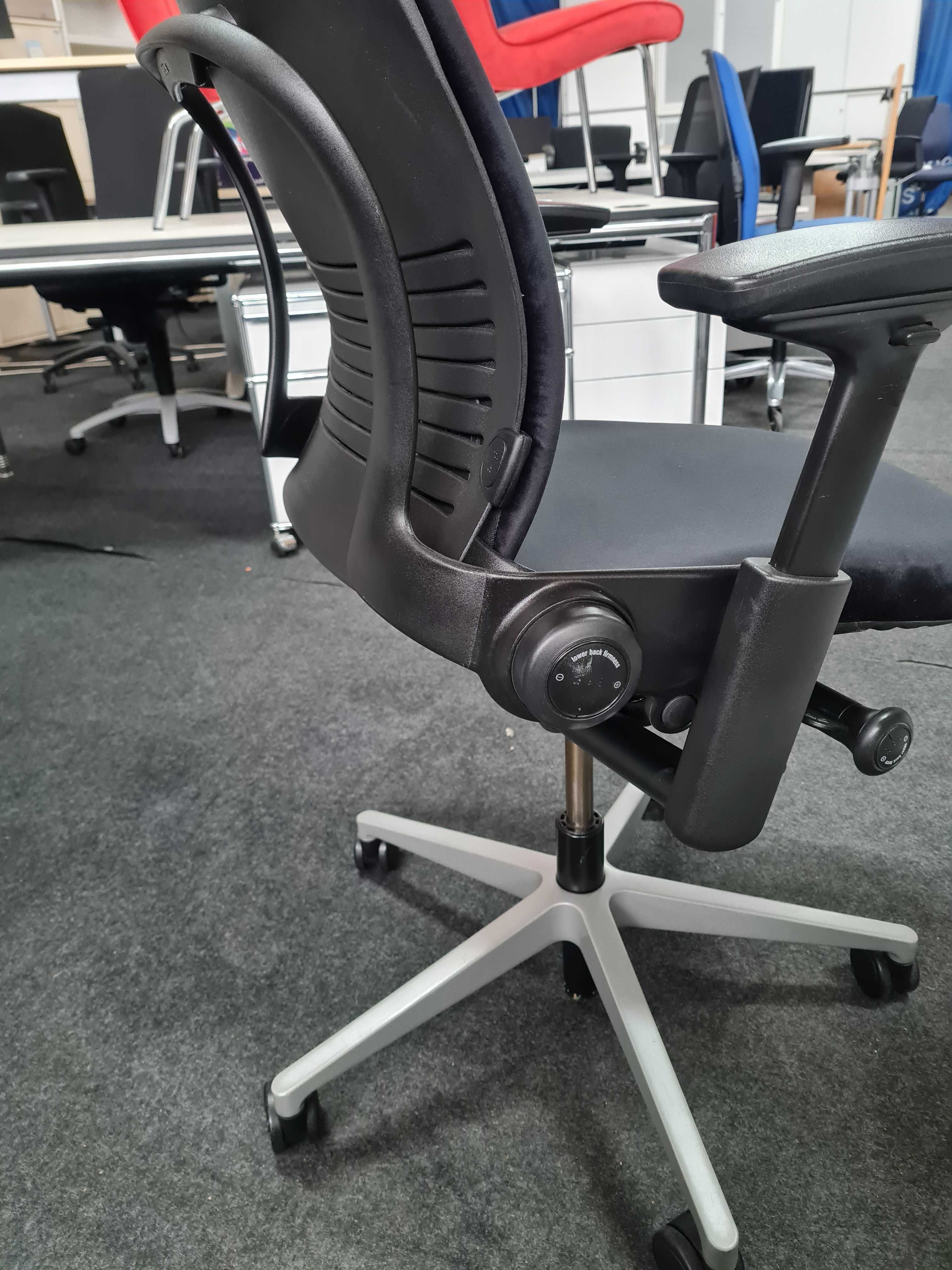 Scaun cu role Steelcase Leap