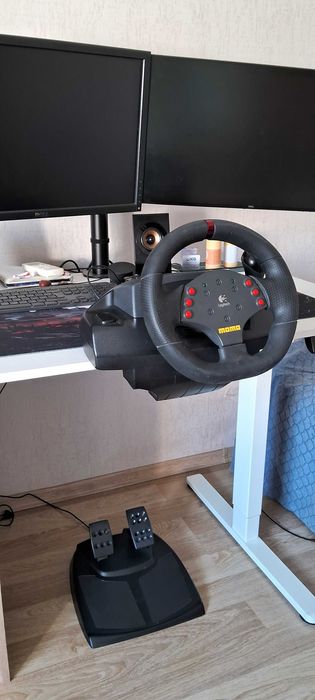 Волан Logitech Momo