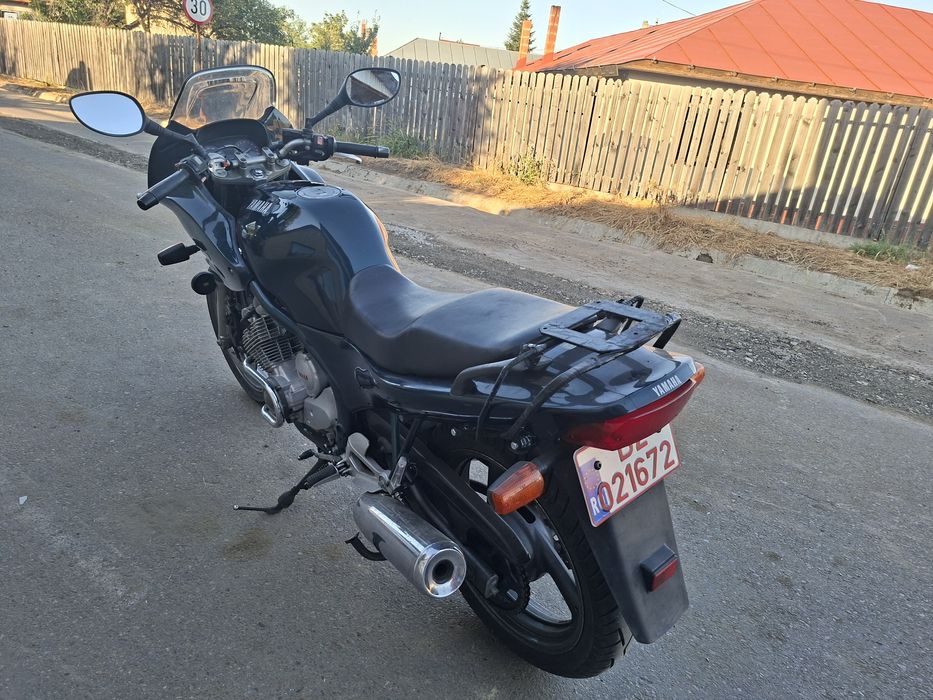Motocicleta yamaha xj600s