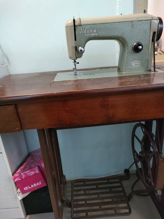 Vând mașină de cusut Ileana.