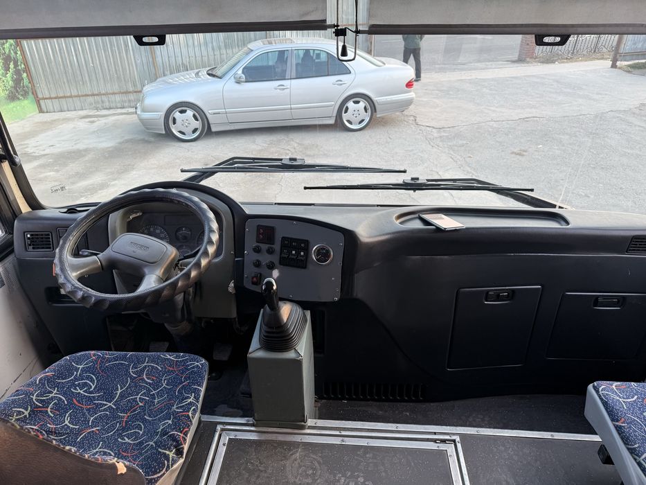 Isuzu sotiladi NP 40  2016