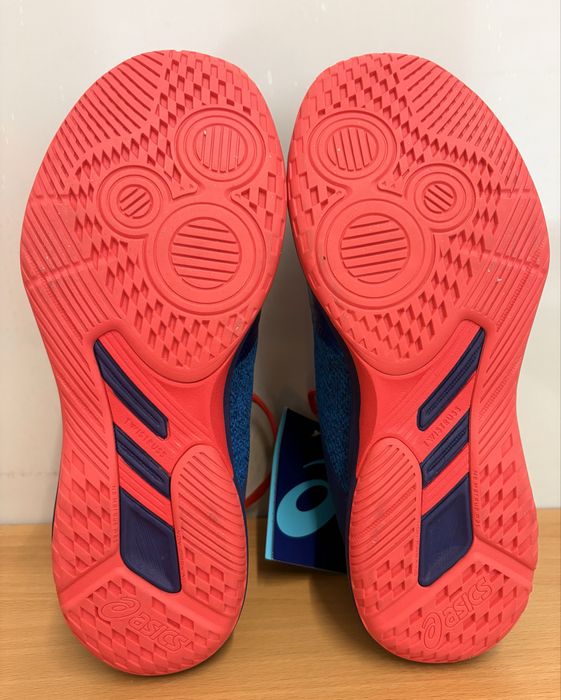 ASICS Netburner Ballistic FF