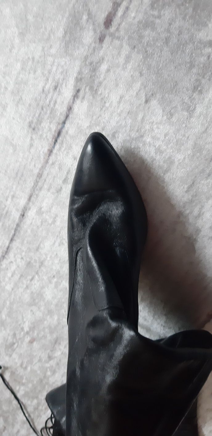 Черни чизми от естествена кожа