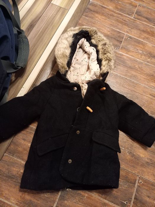 Cizme si haina fetita