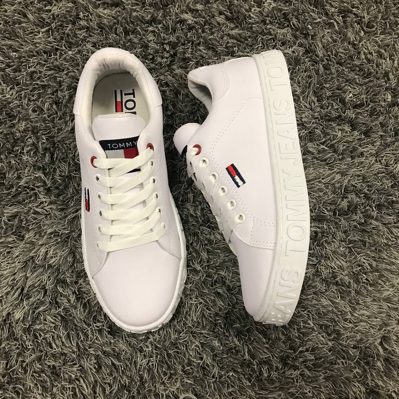 Adidași Tommy Hilfiger