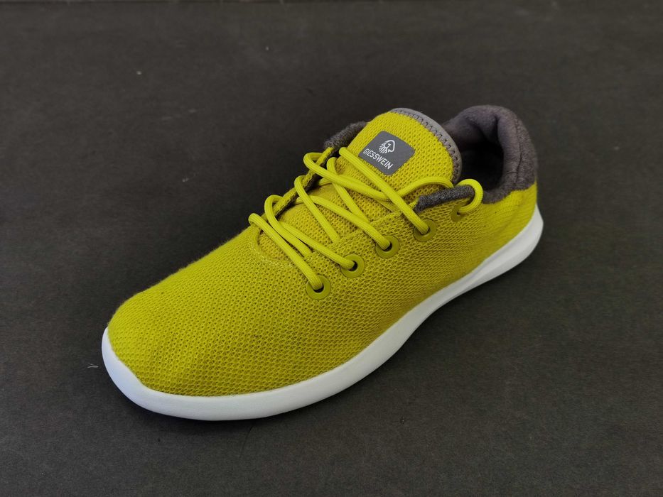 Adidasi alergare  41 42 GEISSWEIN- Elvetia Lana Merino 750 Ron Ca NOI