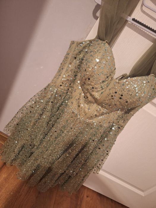 Къса коктейлна рокля