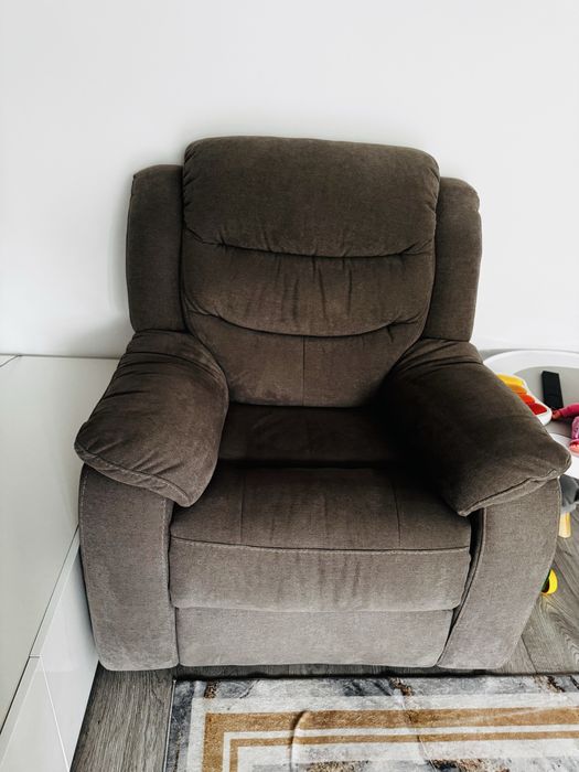 Set canapea si fotoliu