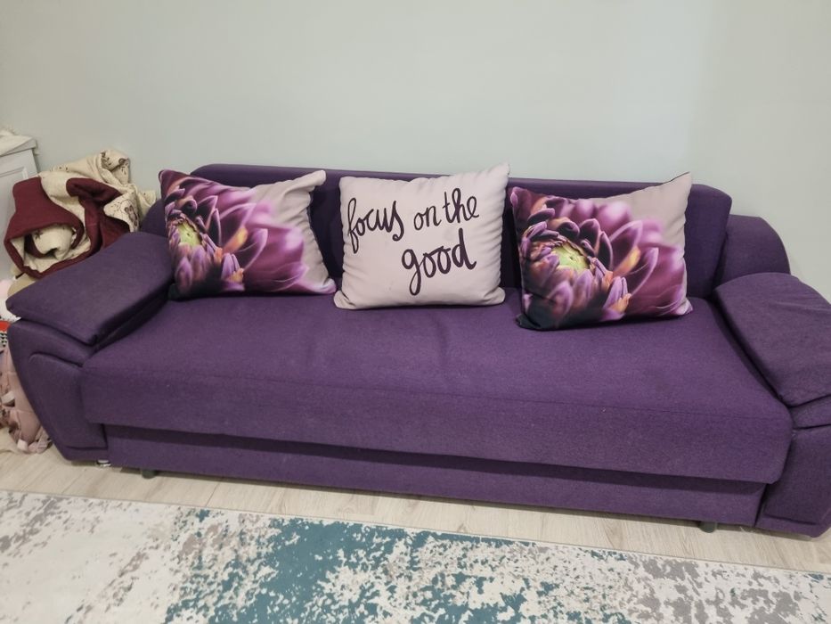 Срочно продам диван