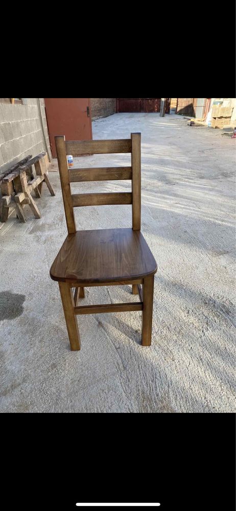 Столове от висококачествена борова дървесина!