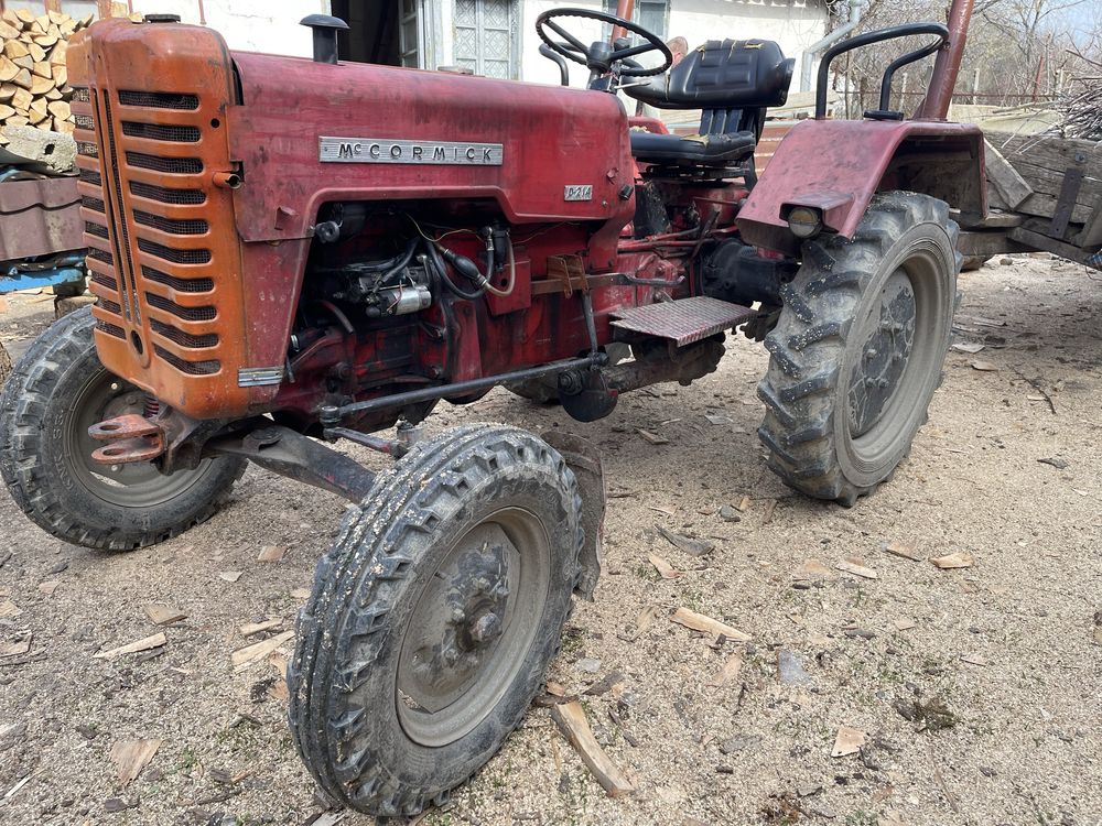 Tractor mc cormick d214