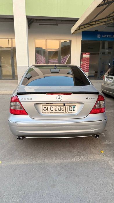 Mercedes-Benz. В хорошем сосотояние !