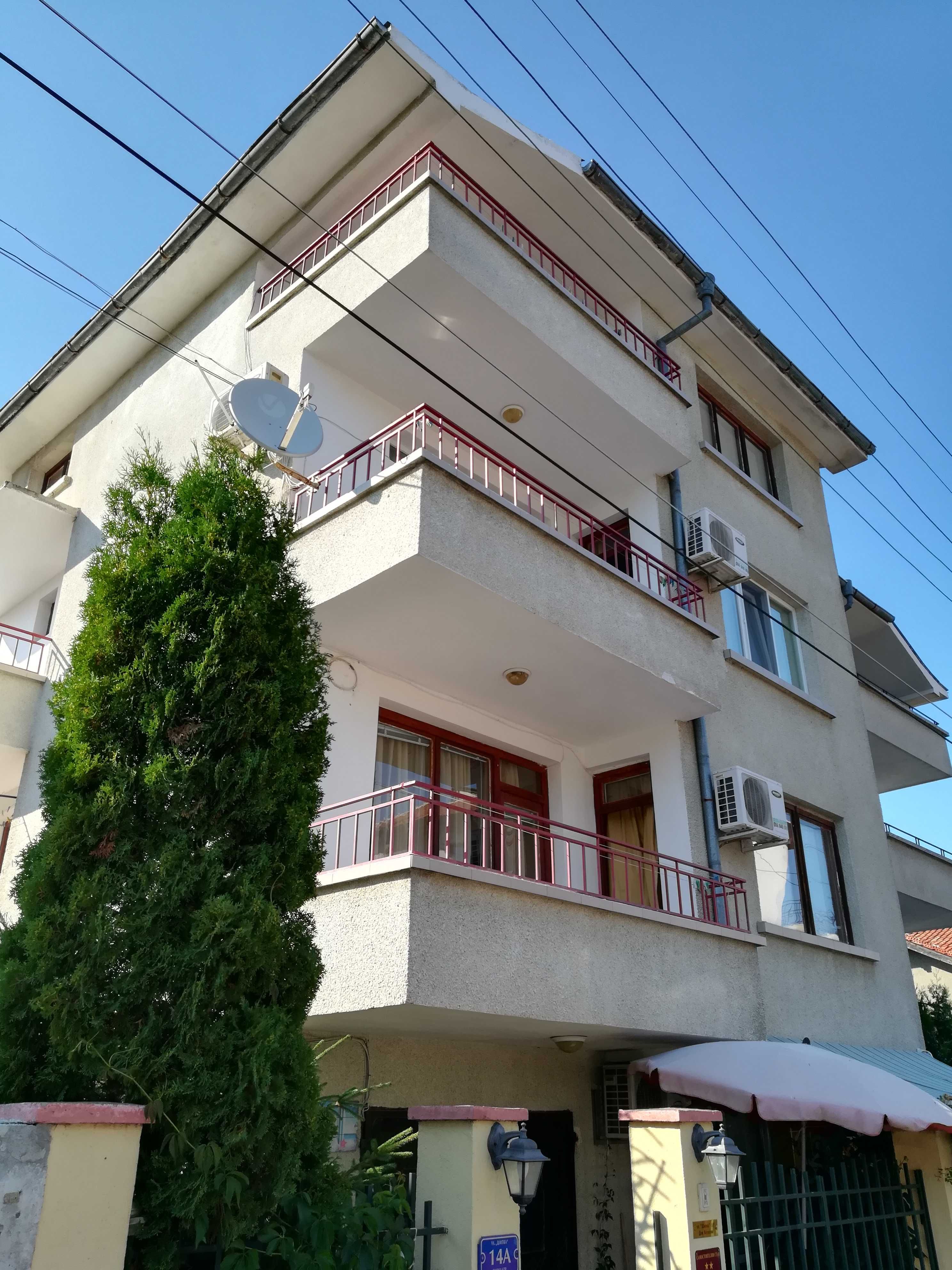 Апартамент Ривиера в Черноморец