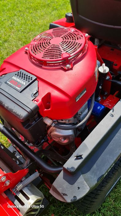 Tractoraș gazon 4x4