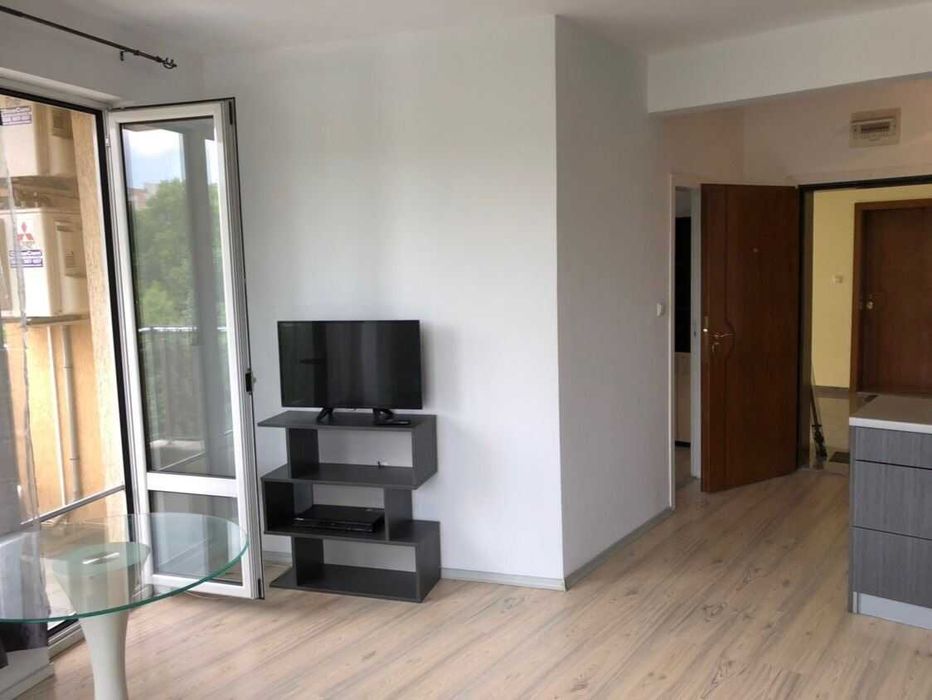 Дава се под наем Тристаен апартамент в Пловдив, Кършияка - 75 кв.м за 433.5 € - Снимка #2