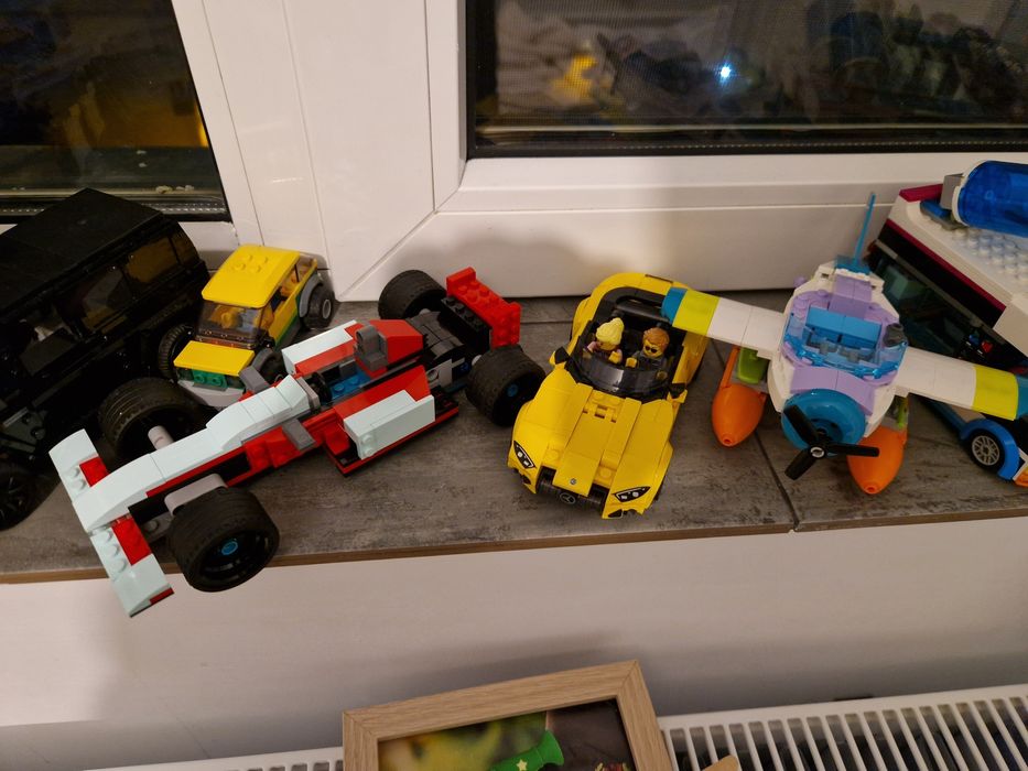 LEGO Creator, 3in1 Masina de curse pe sosea, 31127