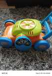 Masina de tuns iarba, interactivă, care face balonase