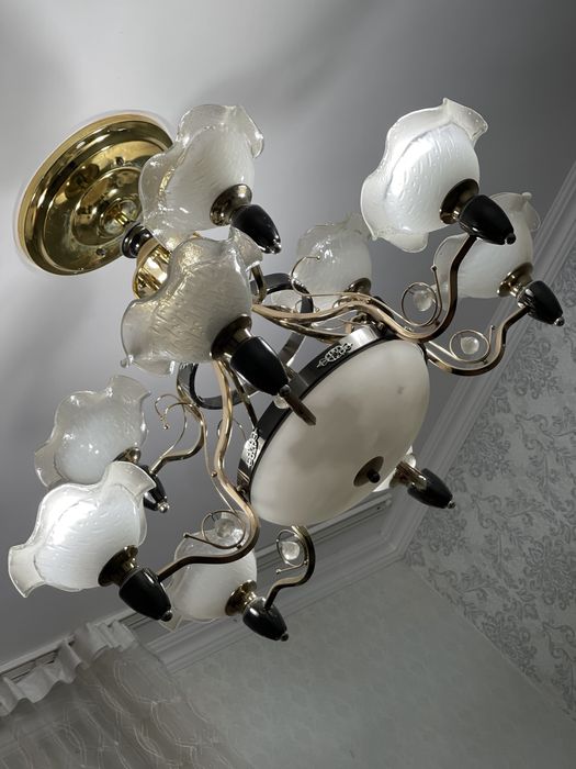 Люстра Богато Смотрится