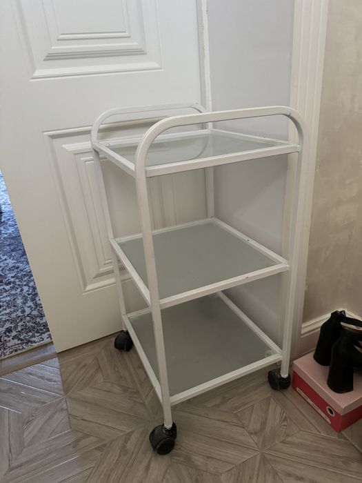 Помощник на калесиках