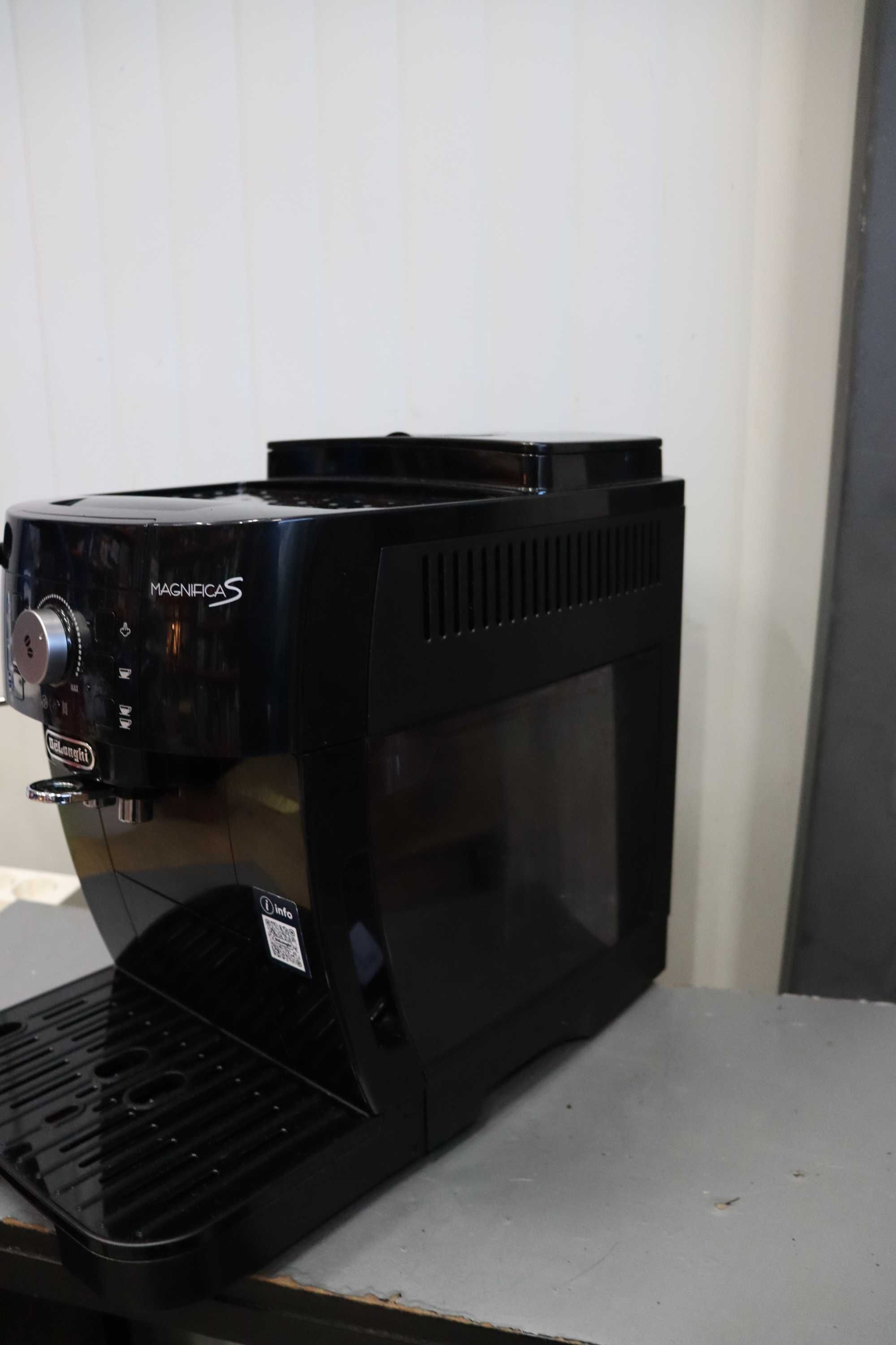 De'Longhi Magnifica S ECAM11.112.B, Автоматична кафемашина, 1450W