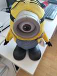 Jucării de pluș și jucărie minion pe baterie